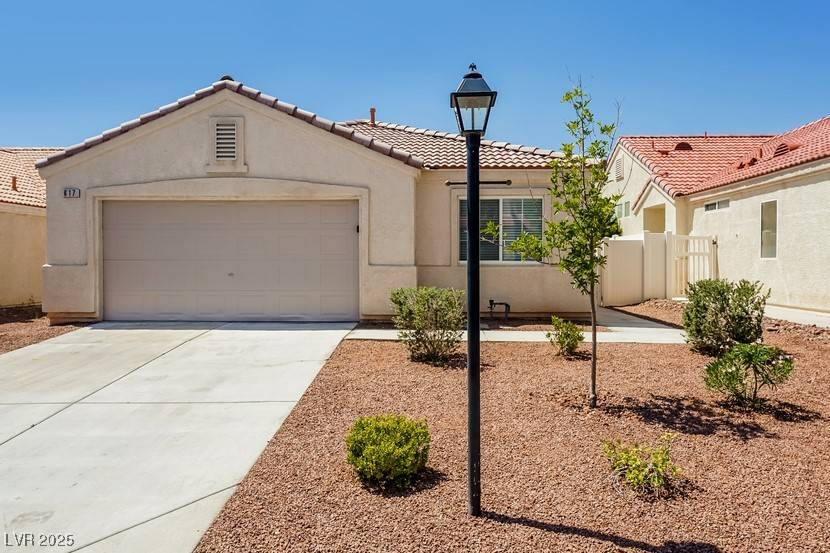 617 Lava Beds WAY, North Las Vegas, NV 89084