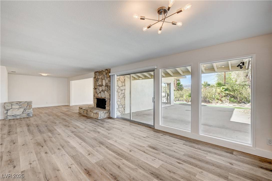 Las Vegas, NV 89107,3504 Pioneer CIR