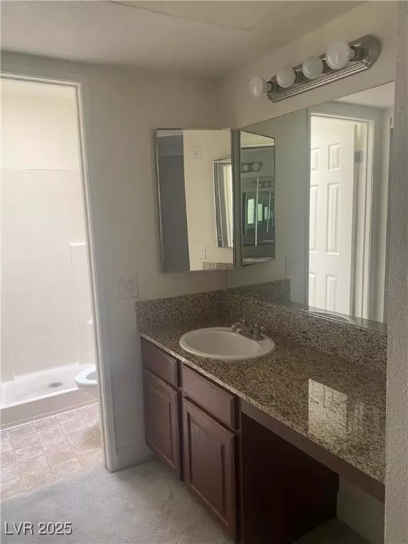 Las Vegas, NV 89118,5122 S Jones BLVD #204