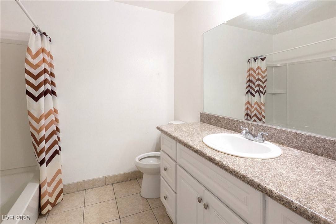 Las Vegas, NV 89103,4320 Gannet CIR #116