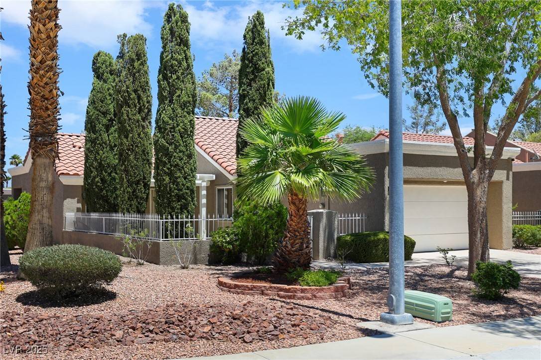 Las Vegas, NV 89134,8560 Desert Holly DR