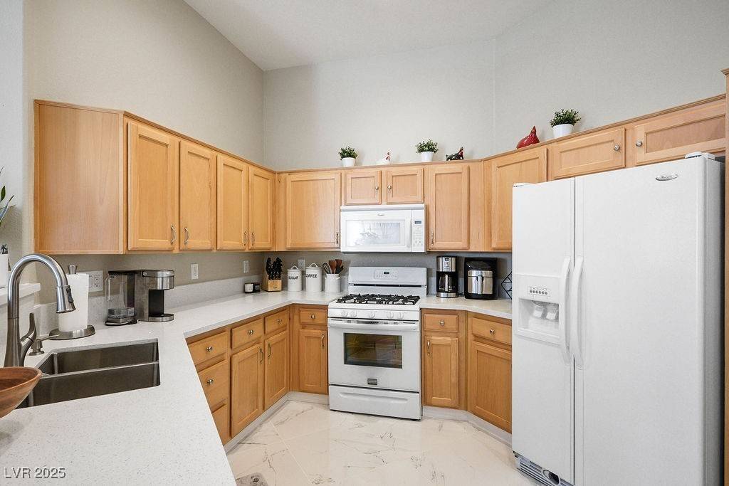 Las Vegas, NV 89129,3975 N Hualapai WAY #266