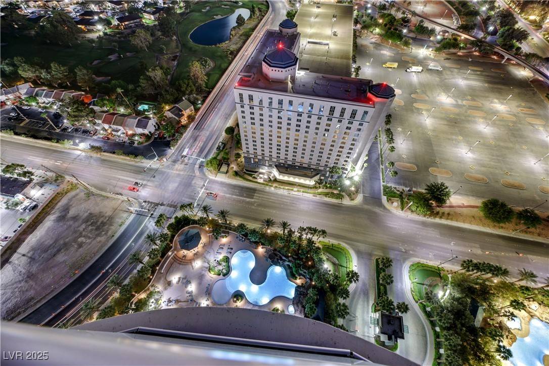 Las Vegas, NV 89109,322 Karen AVE #2808