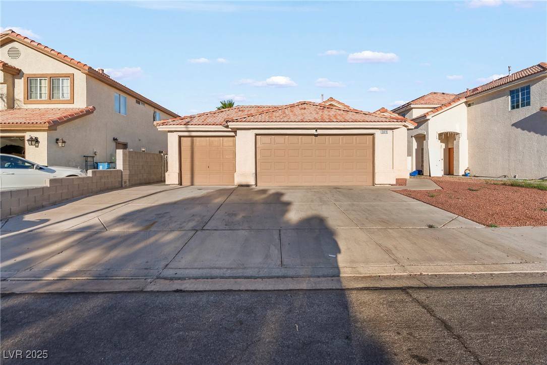 5616 Royal Castle LN, Las Vegas, NV 89130
