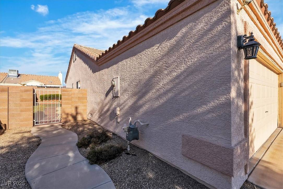 Henderson, NV 89015,804 Mesa Pine CT