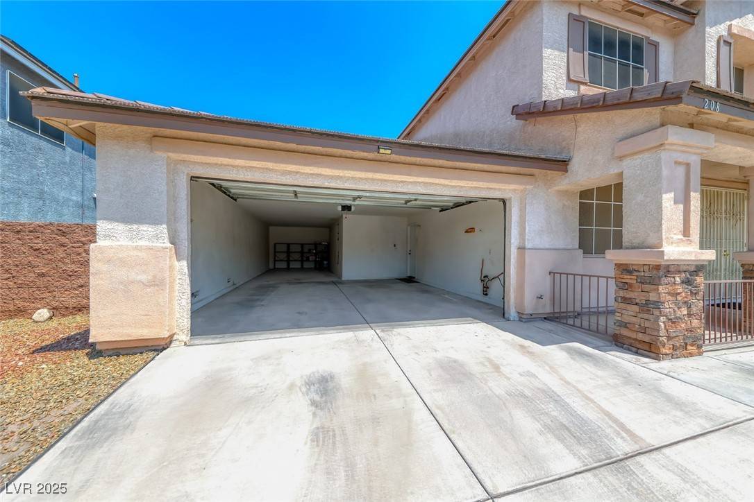 Henderson, NV 89074,208 Glendon ST