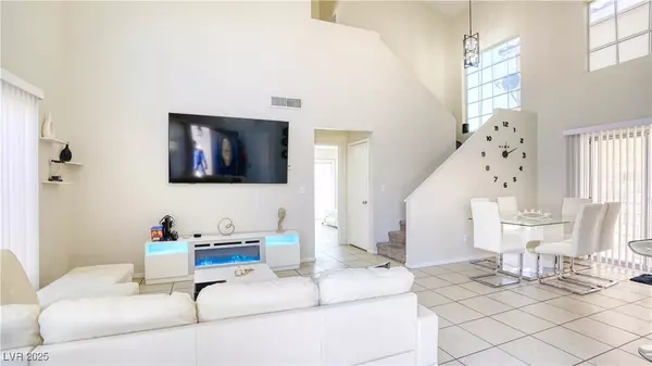 Las Vegas, NV 89115,4637 Baby Bird LN