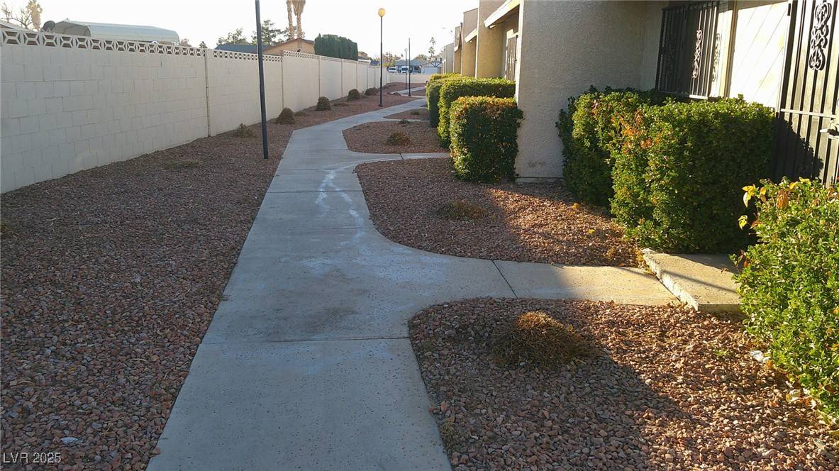 Las Vegas, NV 89110,316 Linn LN