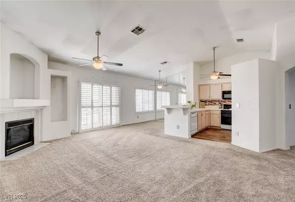 Las Vegas, NV 89156,6201 E Lake Mead BLVD #223