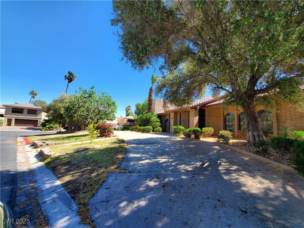 Las Vegas, NV 89109,2840 Augusta DR