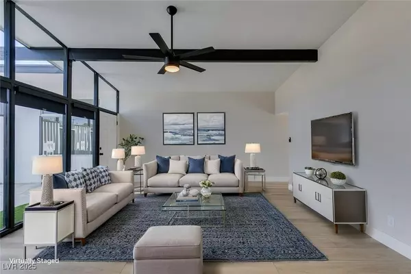 Las Vegas, NV 89107,812 Hogan DR