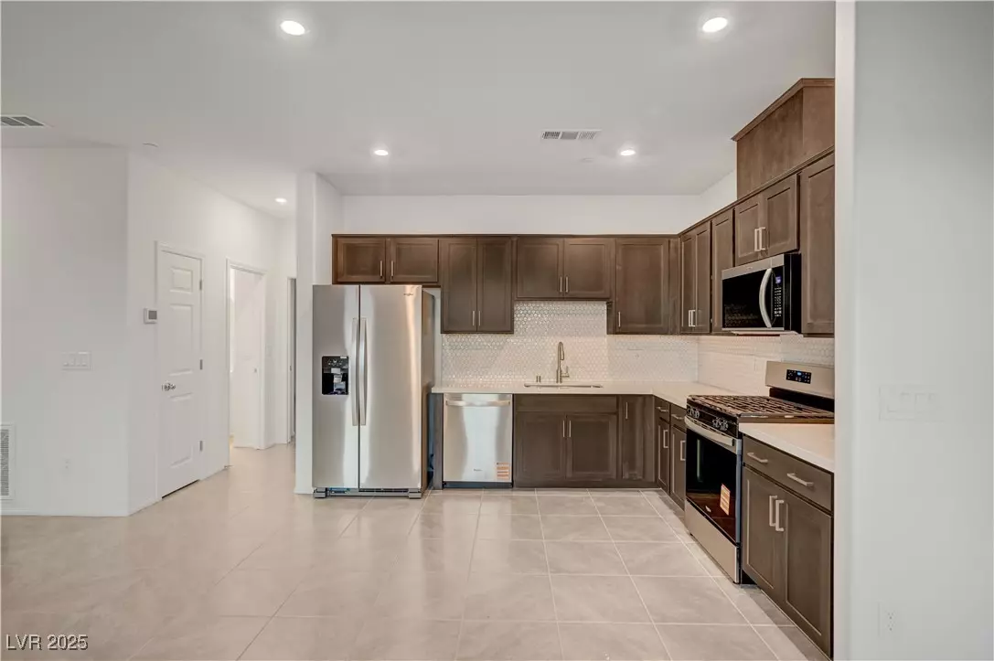 Henderson, NV 89015,634 Bellus PL