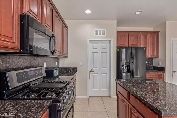 Las Vegas, NV 89149,9221 Thunder Falls CT