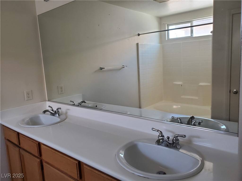 Las Vegas, NV 89148,9687 Ridgebluff AVE