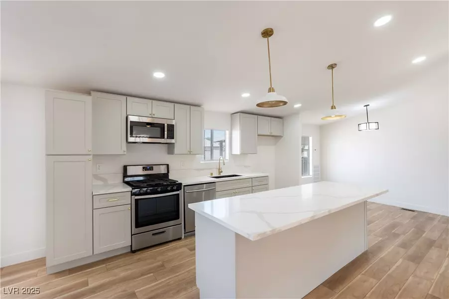 6045 Bluehill AVE, Las Vegas, NV 89156