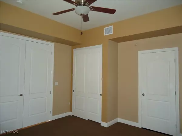 Henderson, NV 89011,64 Strada Principale #302