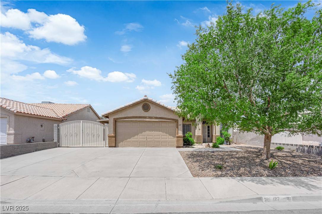127 Vista Del Lago ST, Henderson, NV 89015