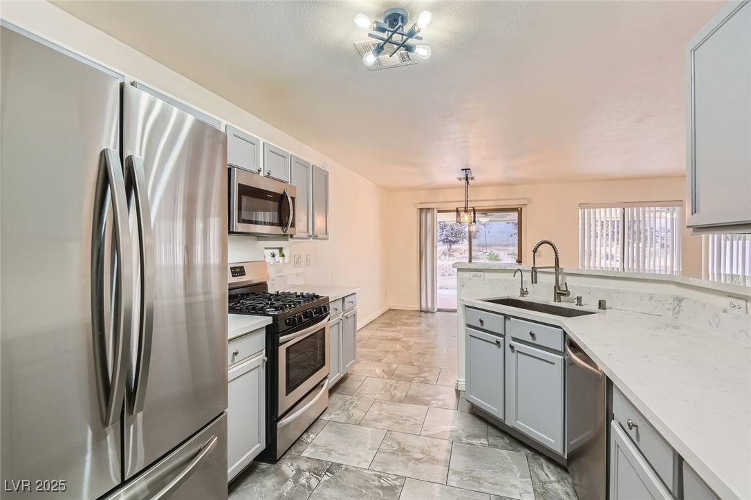 Las Vegas, NV 89148,9577 Brooks Lake AVE
