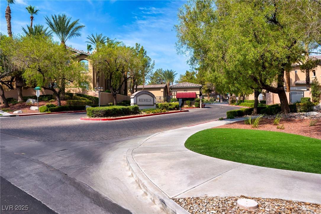 1713 Sky Of Red DR #201, Las Vegas, NV 89128
