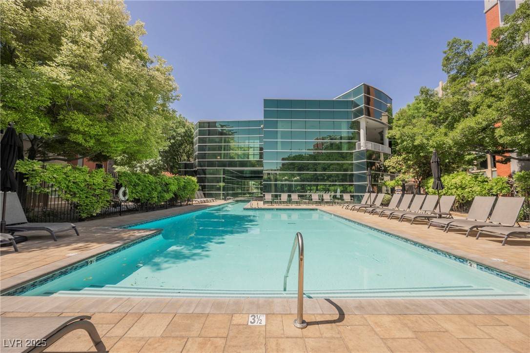 Las Vegas, NV 89123,26 E Serene AVE #408