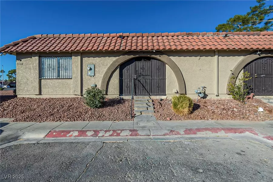 832 Mantis WAY #1, Las Vegas, NV 89110