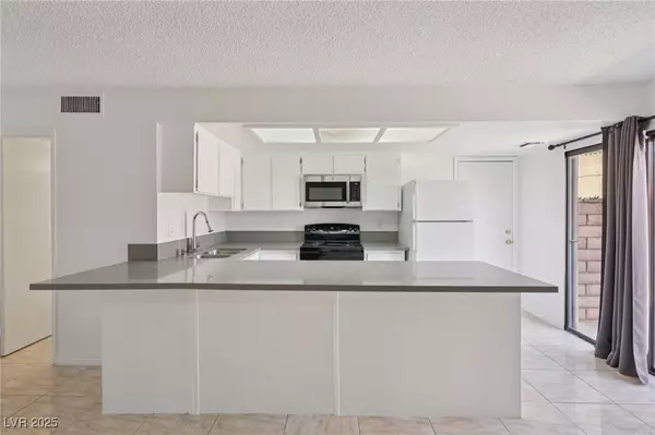 Henderson, NV 89014,659 Pepper Tree CIR