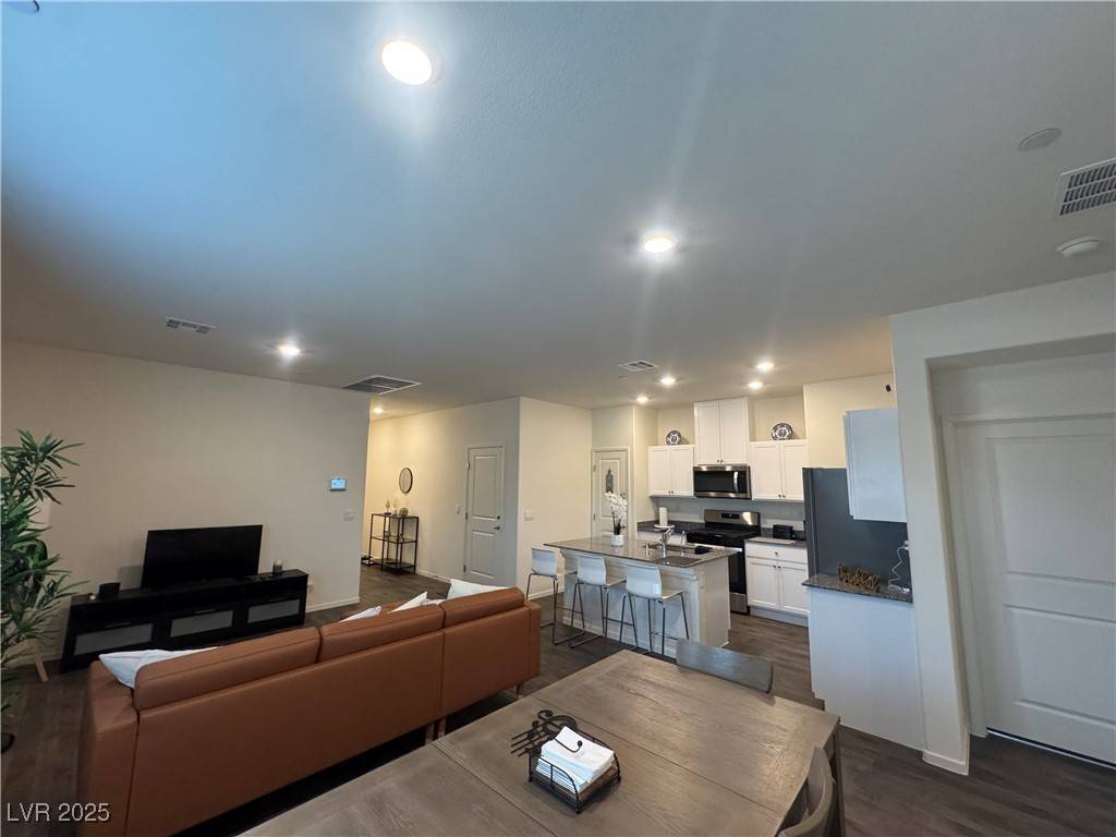Henderson, NV 89011,1170 King Lark ST