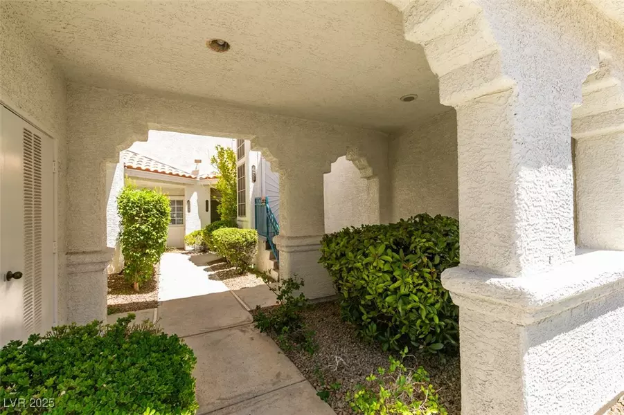 5201 S Torrey Pines DR #1230, Las Vegas, NV 89118