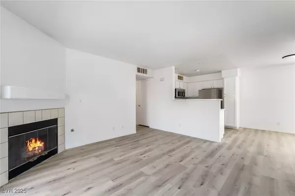 Las Vegas, NV 89120,3059 Key Largo DR #201