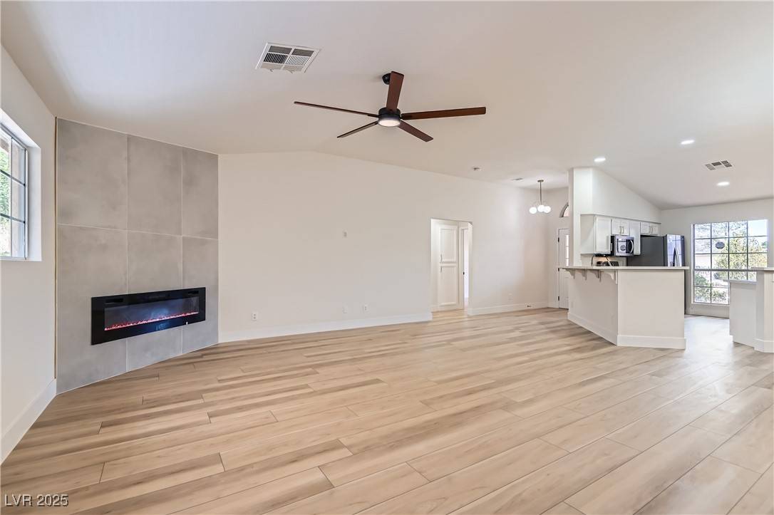 Las Vegas, NV 89130,5529 Cranwood CT