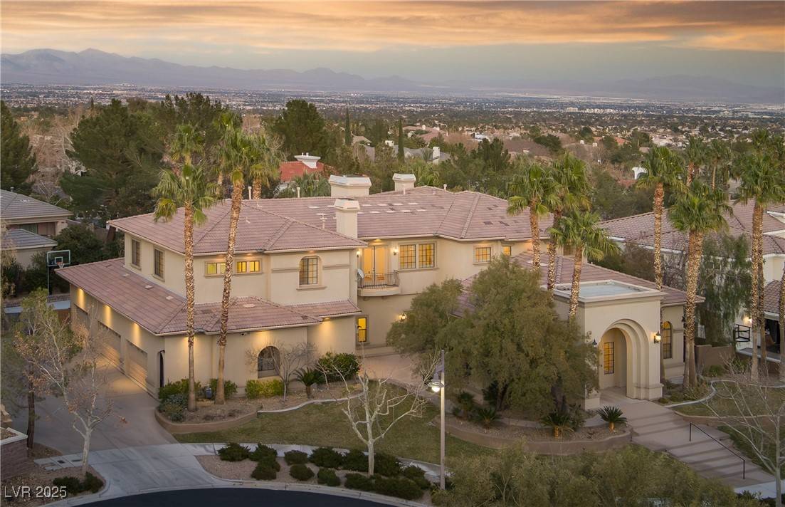 Las Vegas, NV 89134,9904 Moonridge CT