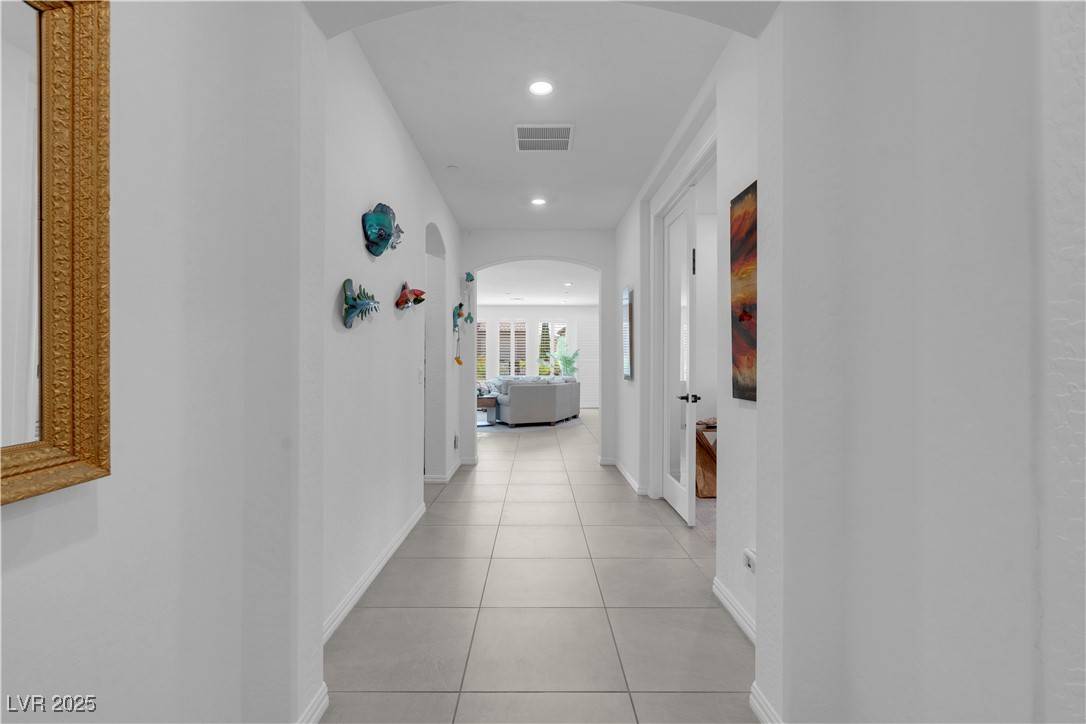 Henderson, NV 89011,124 Lake Oasis ST