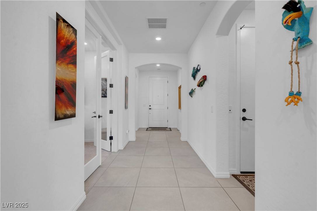 Henderson, NV 89011,124 Lake Oasis ST