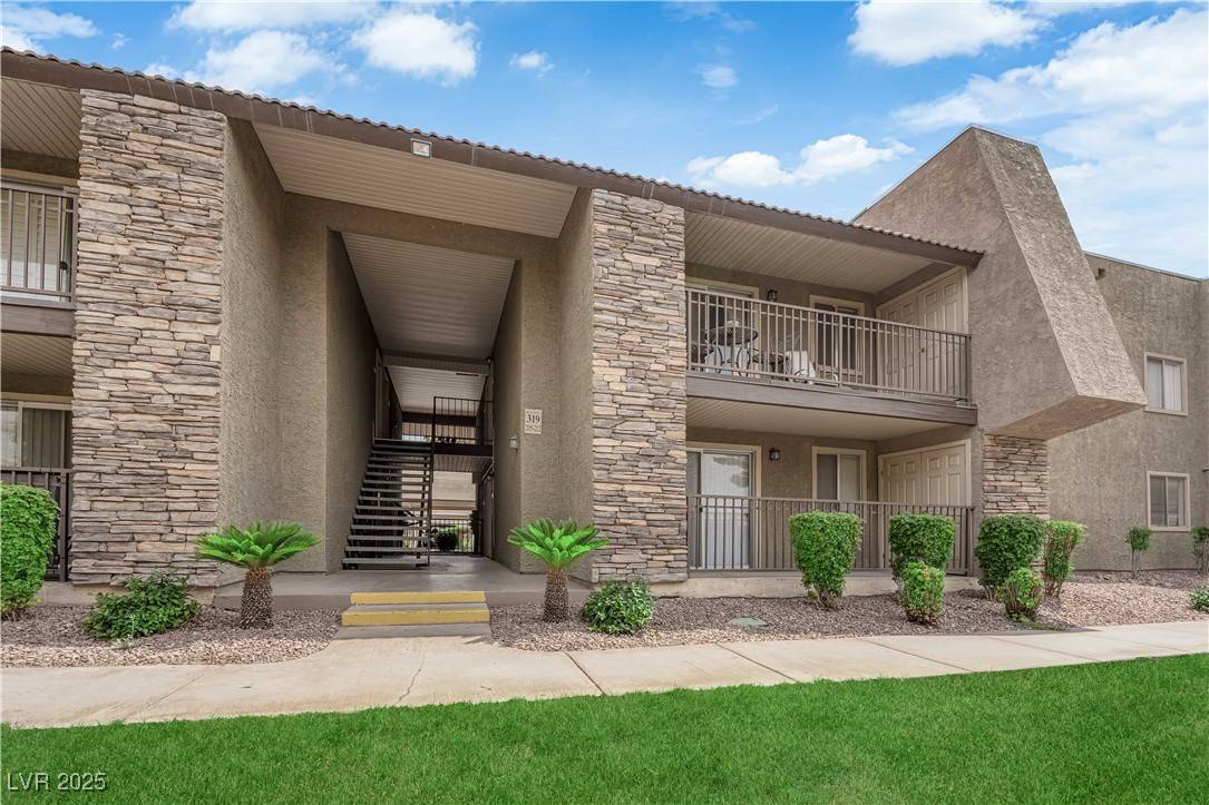 5163 Indian River DR #205, Las Vegas, NV 89103
