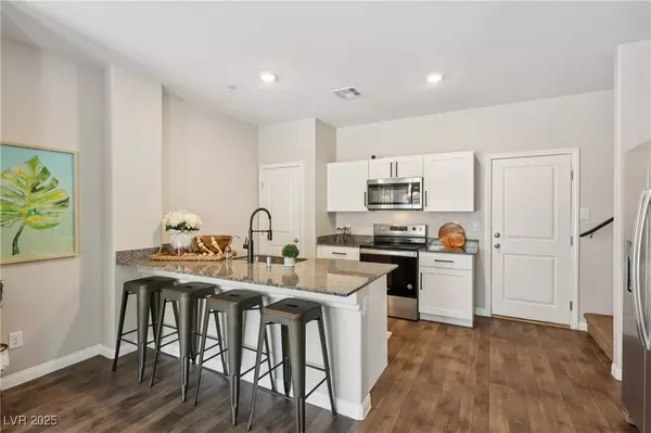 Las Vegas, NV 89044,12731 Epperly Street