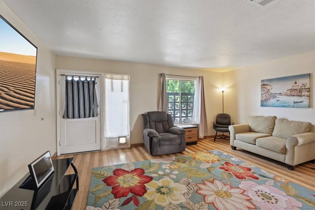 Las Vegas, NV 89119,1481 Lorilyn AVE #1