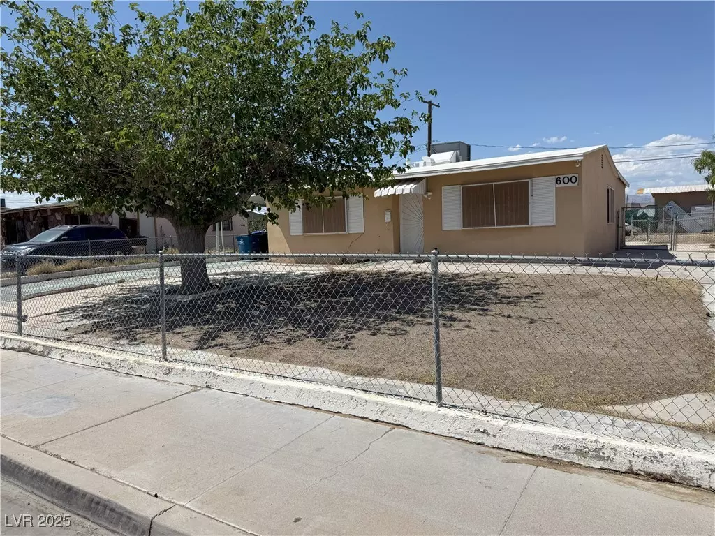 Las Vegas, NV 89106,600 Alexander AVE