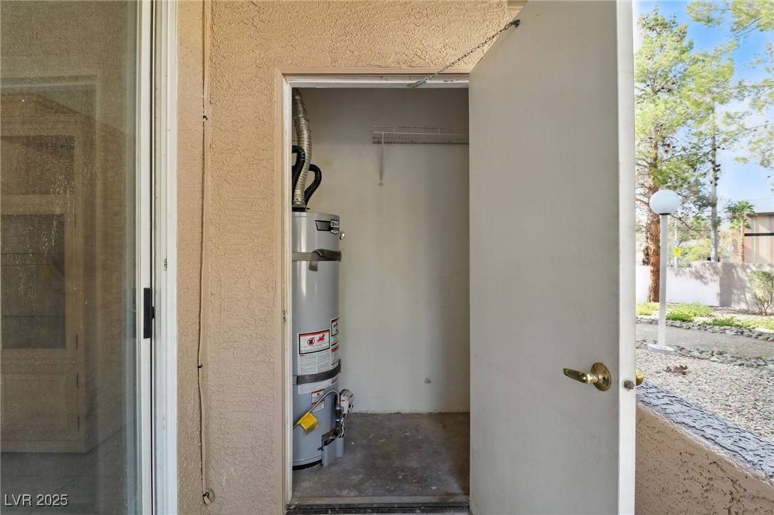 Henderson, NV 89074,75 N Valle Verde DR #213