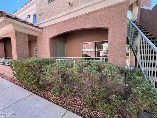 Las Vegas, NV 89144,10524 Pine Glen AVE #105