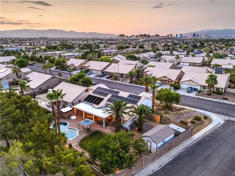1707 Golden Vista DR, Las Vegas, NV 89123