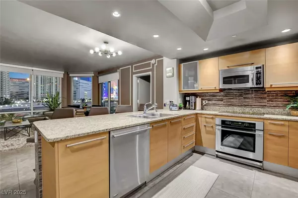 Las Vegas, NV 89109,222 Karen AVE #501