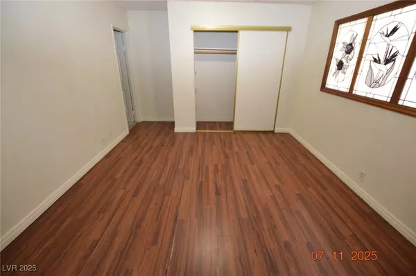 Las Vegas, NV 89109,356 Desert Inn RD #301