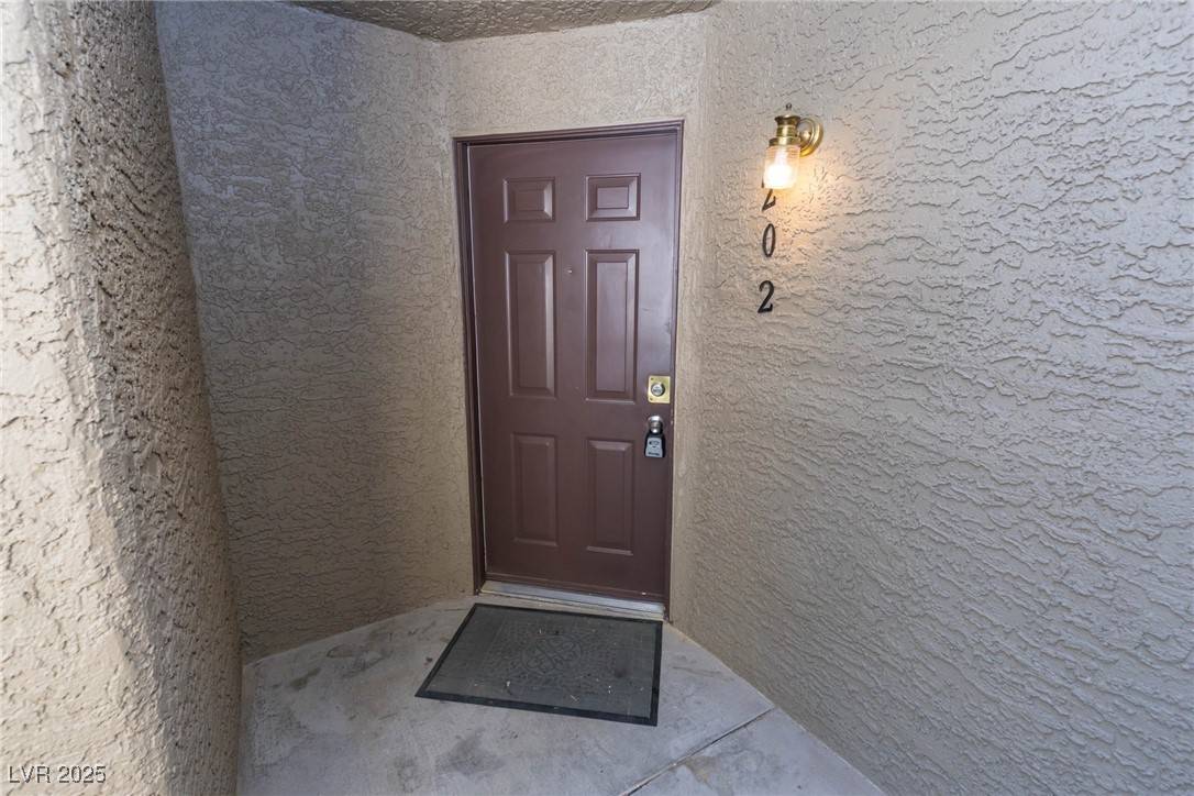Las Vegas, NV 89118,5056 S Rainbow BLVD #202
