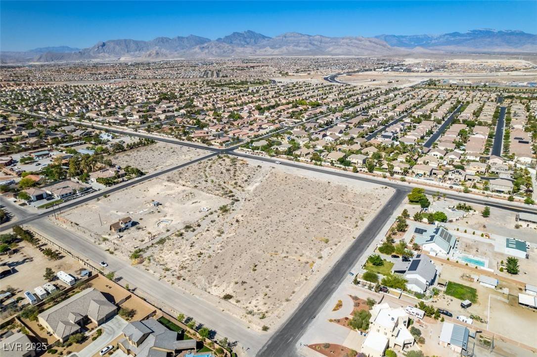Las Vegas, NV 89143,Maggie Ave