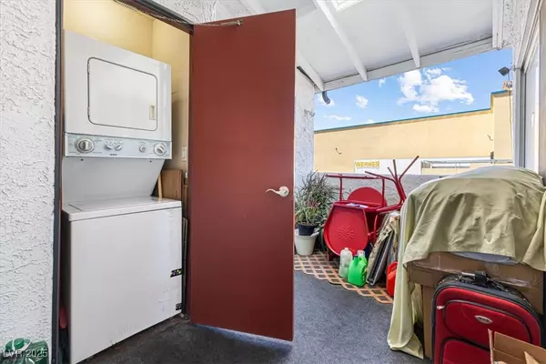 Las Vegas, NV 89119,1455 E Katie AVE #A21