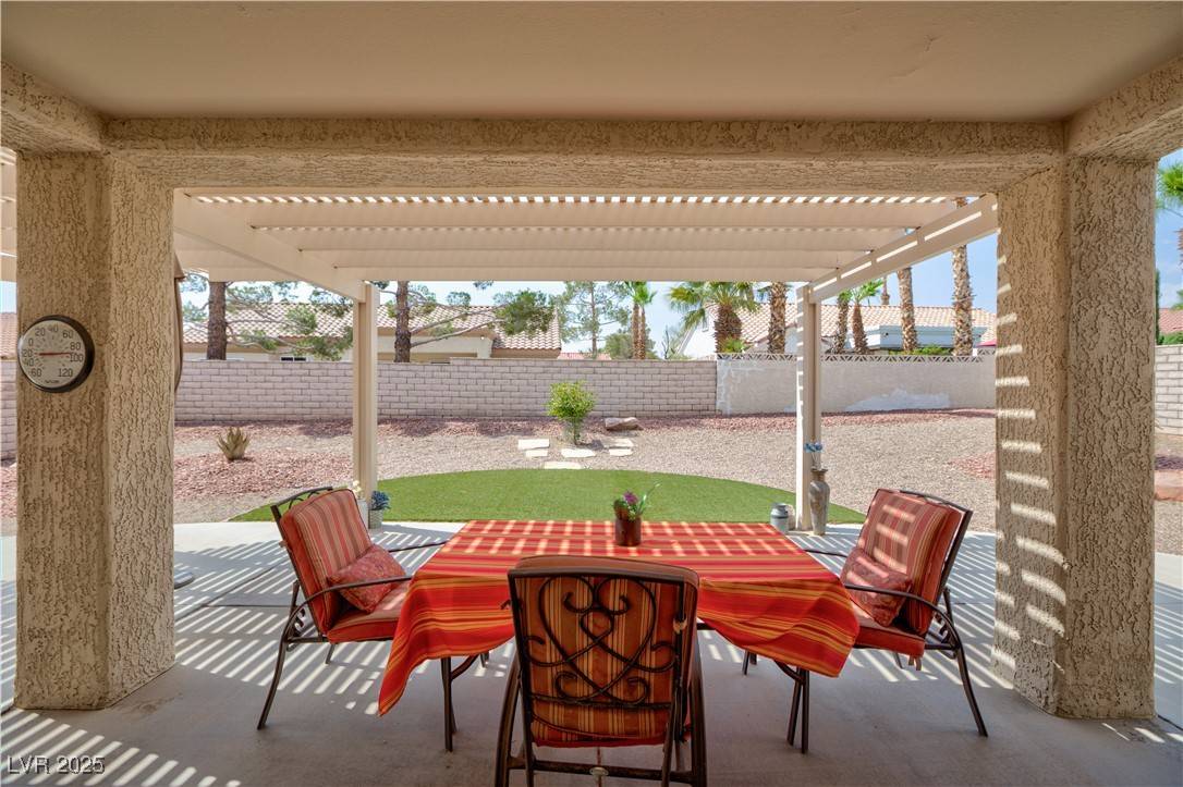 Las Vegas, NV 89134,8825 Kingsmill DR