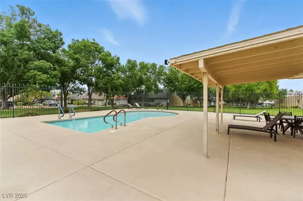 Las Vegas, NV 89121,3573 Legendary DR