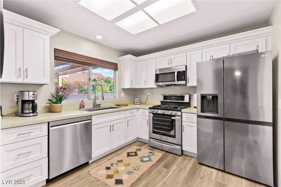 Las Vegas, NV 89134,8801 Villa Ridge DR