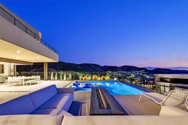 Henderson, NV 89012,807 Magnum Cliff CT