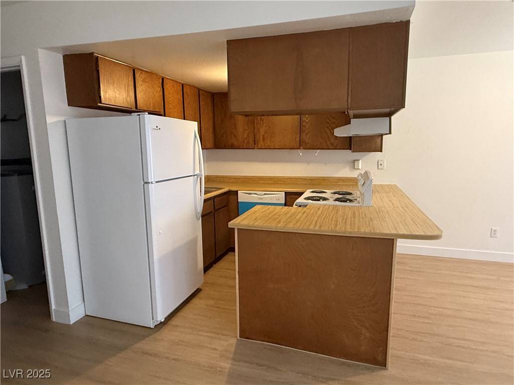 1623 E Harmon AVE #4, Las Vegas, NV 89119